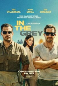 Cartel de la película con acción y un elenco destacado.