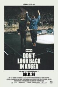 Cartel del documental sobre Oasis mostrando a la banda en concierto.